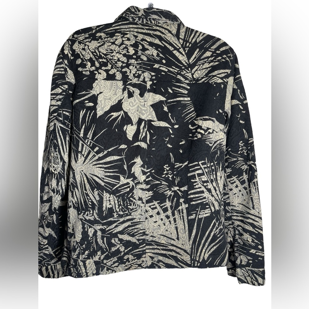 Chico’s blazer size small (4) stunning black and beige Hawaiian print jacket 🖤 - Picture 4 of 6